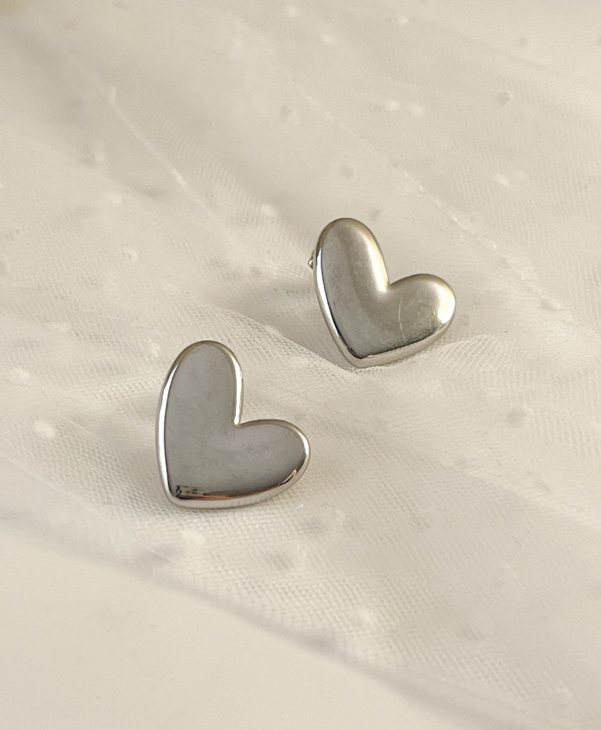 One-tone heart Hoop earrings